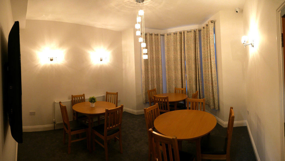 אילפורד Rosalee Hotel מראה חיצוני תמונה